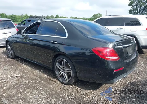 2019 Mercedes-Benz E 300 4Matic z USA, uszkodzony, nr VIN WDDZF4KB4KA533807